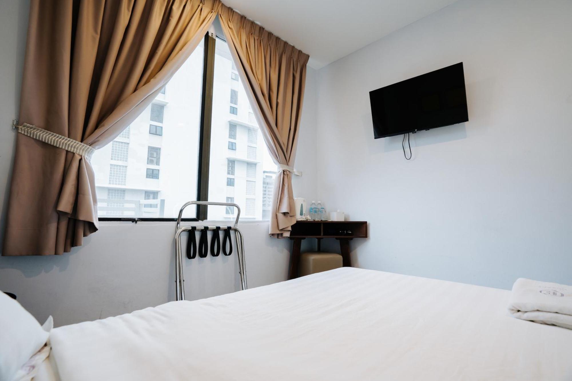 Wangs Hotel Gurney Drive George Town Exteriör bild