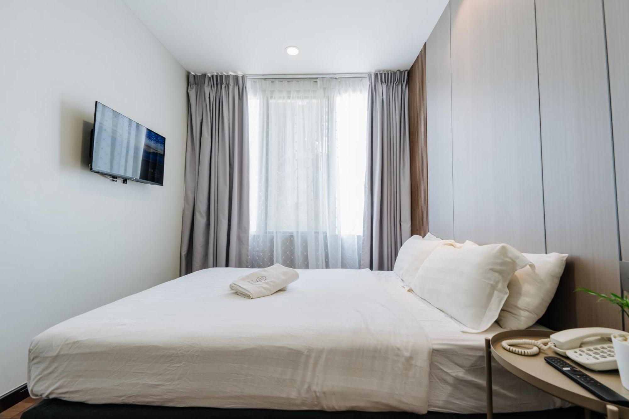 Wangs Hotel Gurney Drive George Town Exteriör bild