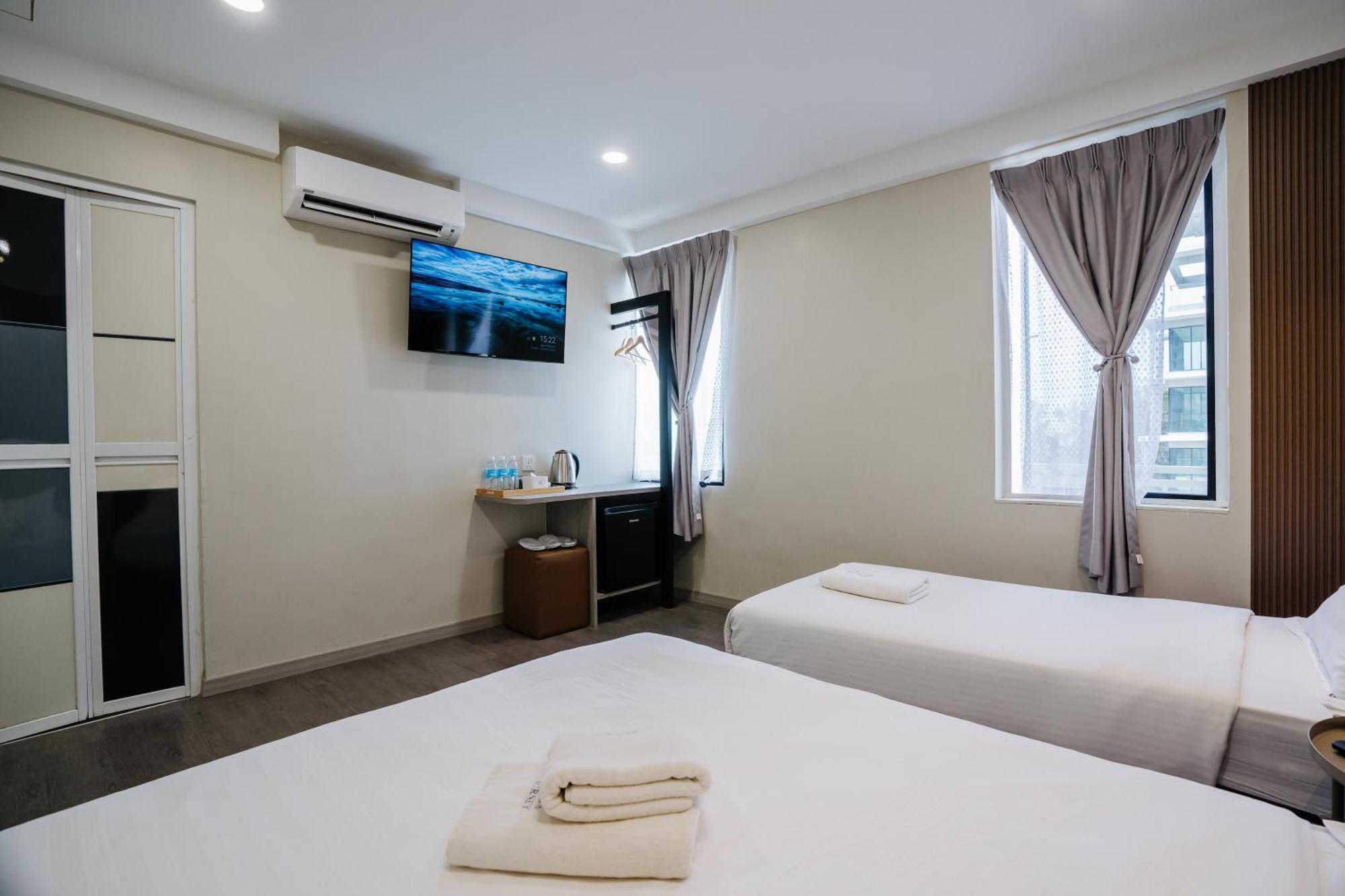 Wangs Hotel Gurney Drive George Town Exteriör bild